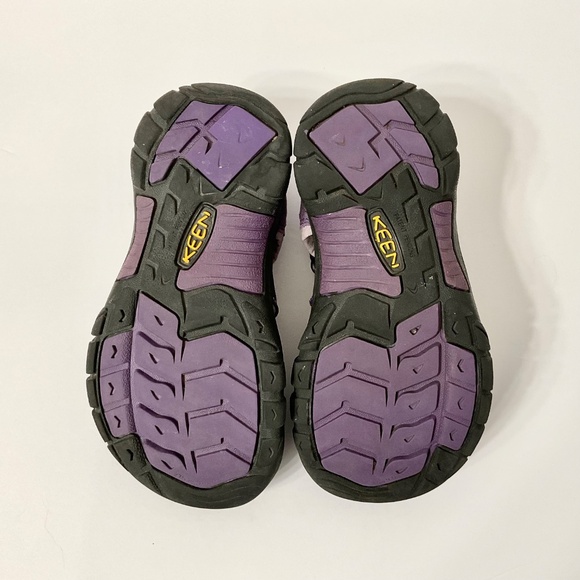 KEEN Purple Girl US 13 Waterproof Hiking Sandals Closed-Toe Easy-on Bungee Cinch - Picture 5 of 5